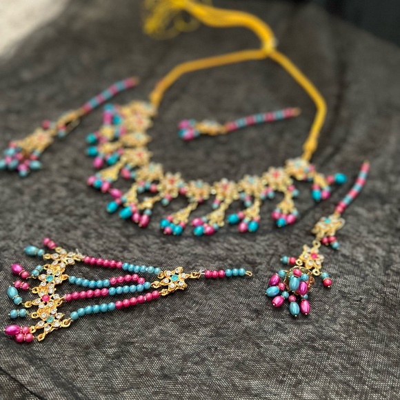 Indian Pakistani jhumka tikka earrings necklace set - Picture 13 of 16